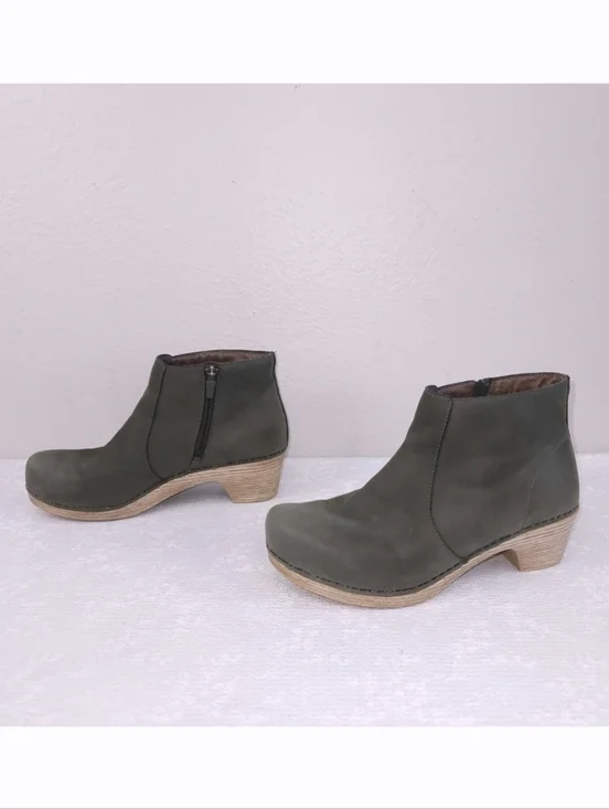 DANSKO Maria Nubuck Clogs Olive Greeb Ankle Boots - Picture 1 of 10